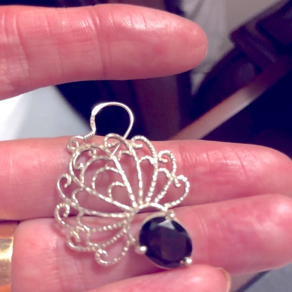 Delicate sterling silver earrings with topaz stone - Picture 2 of 3